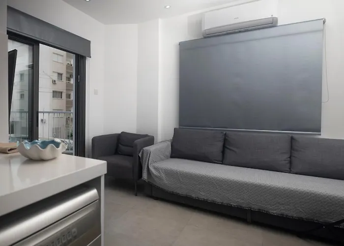 Lovely 2 Bed In City Centre Апартаменты *