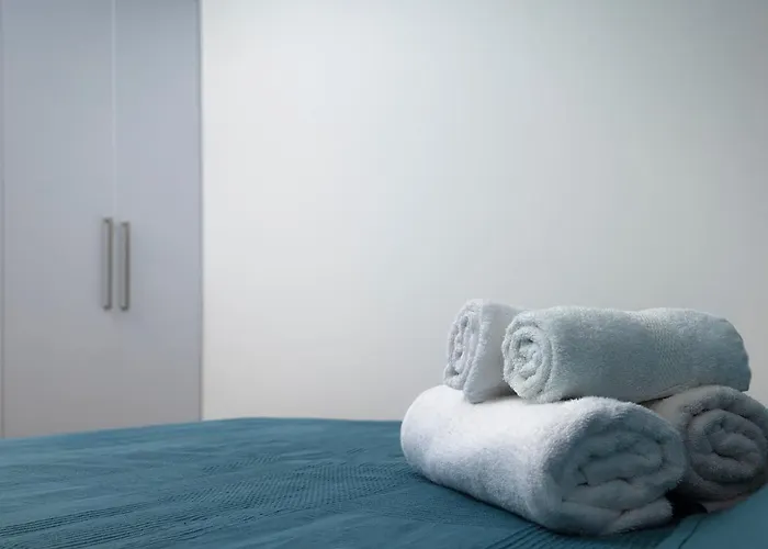 Lovely 2 Bed In City Centre *